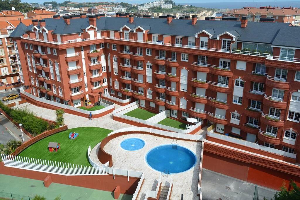 Castro Holidays - Centrico Piscina Urbanizacion Garaje Gratis Castro Urdiales Εξωτερικό φωτογραφία