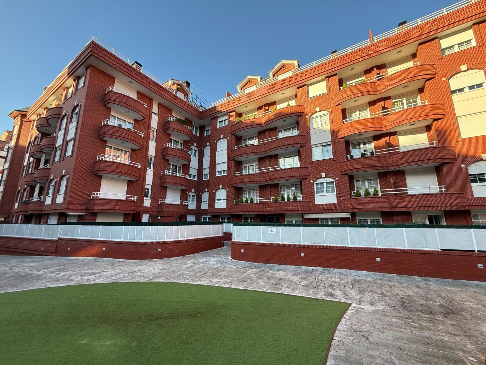 Castro Holidays - Centrico Piscina Urbanizacion Garaje Gratis Castro Urdiales Εξωτερικό φωτογραφία